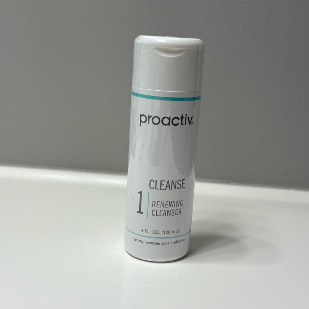 Proactiv White Cleanser & Exfoliant for Radiant Skin